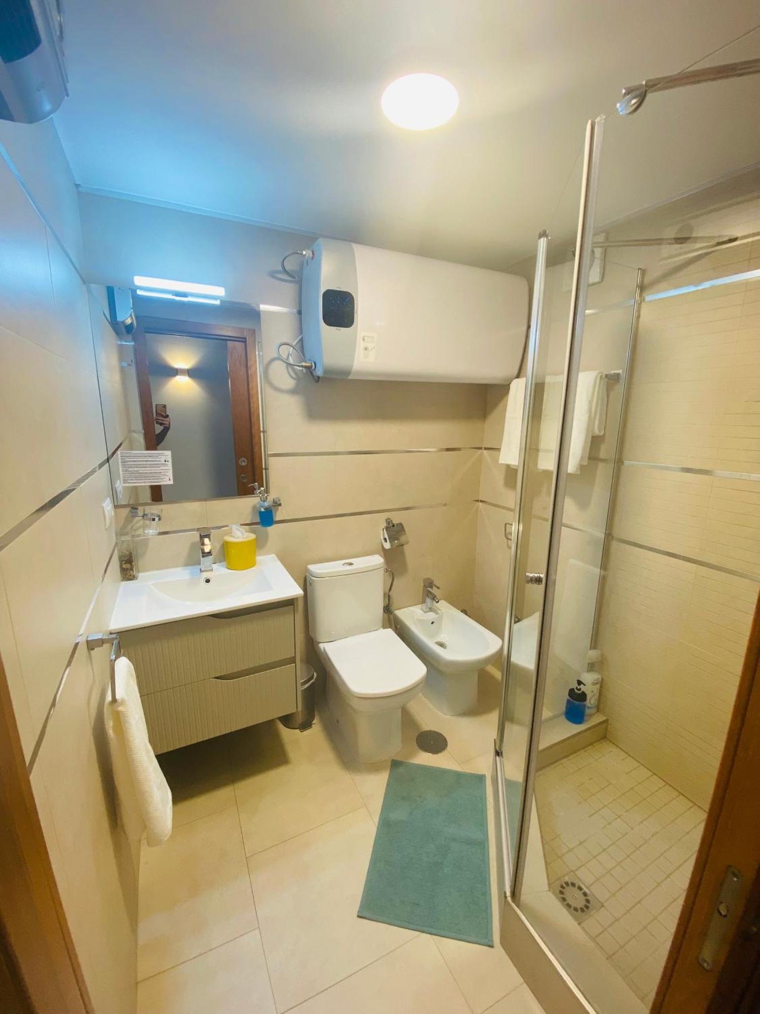Apartamentos Puzzle Madrid Sol Eksteriør billede