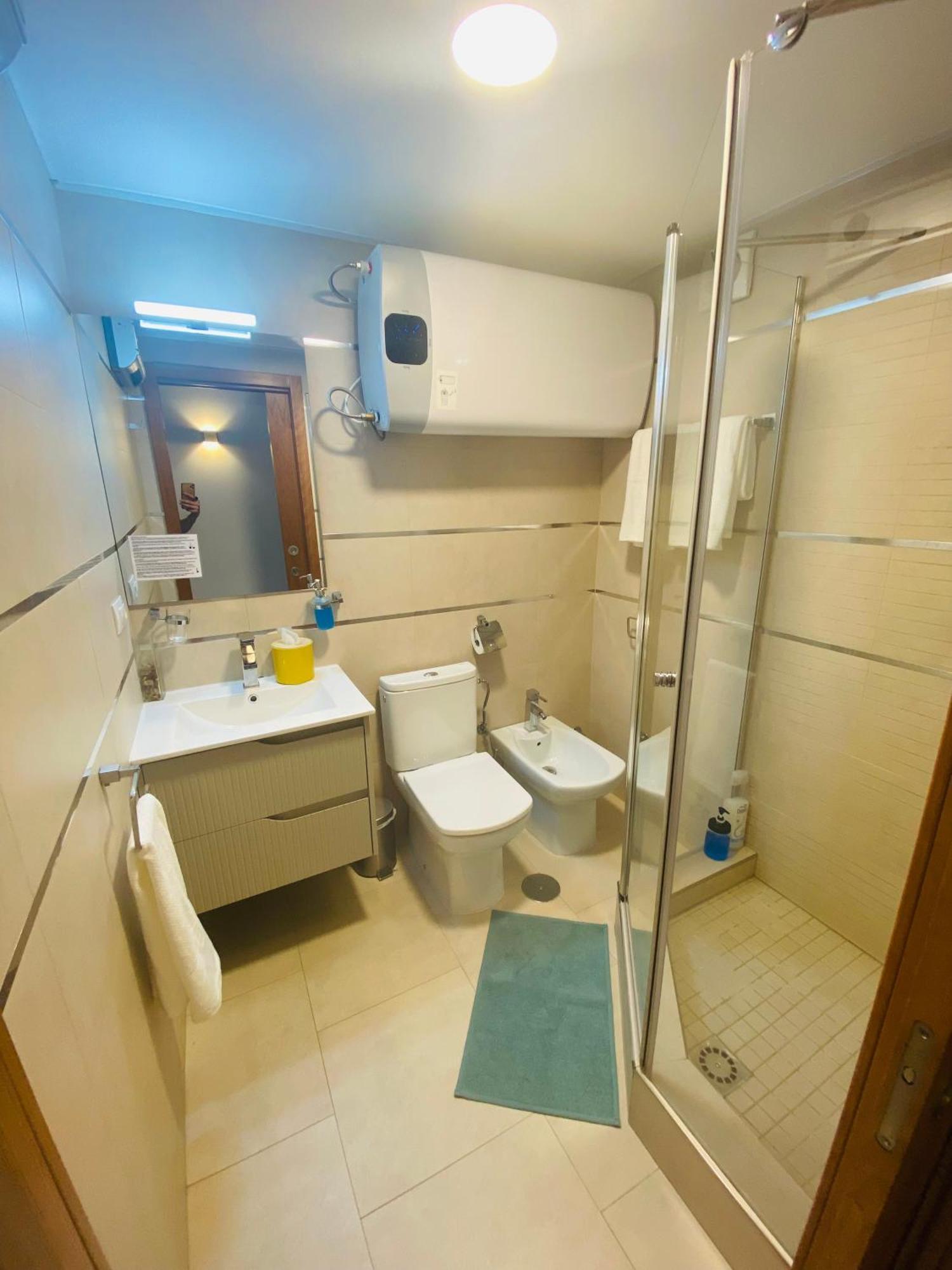Apartamentos Puzzle Madrid Sol Eksteriør billede